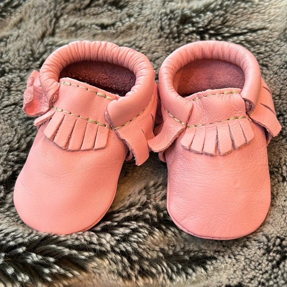 Like New Freshly Picked NB Infant Pink Moccasin sz 0 Premium Leather Made In USA